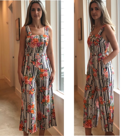 SALE! Floral print jumpsuit - Picture 2 of 5